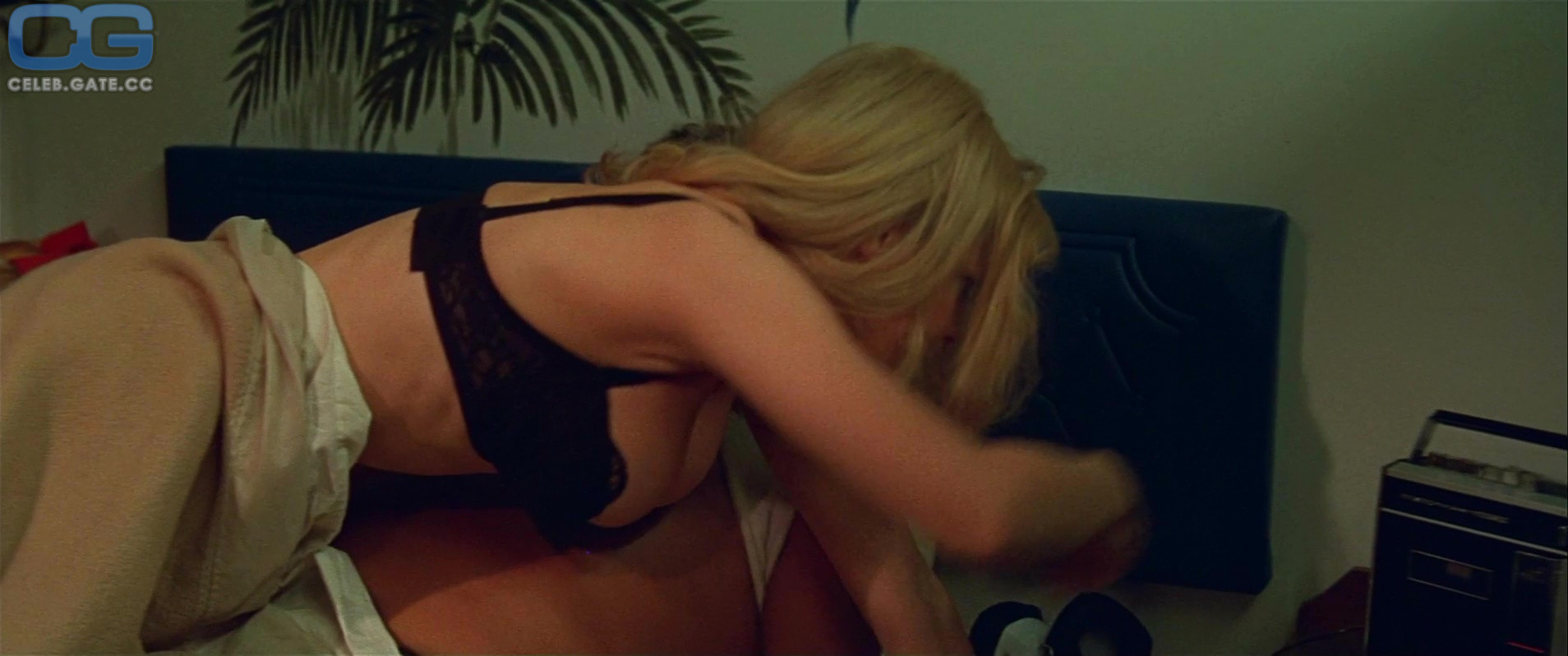 Sally Struthers sex scene