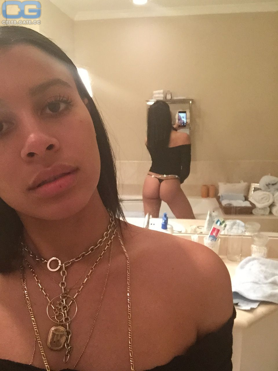 Sami Miro nude pictures