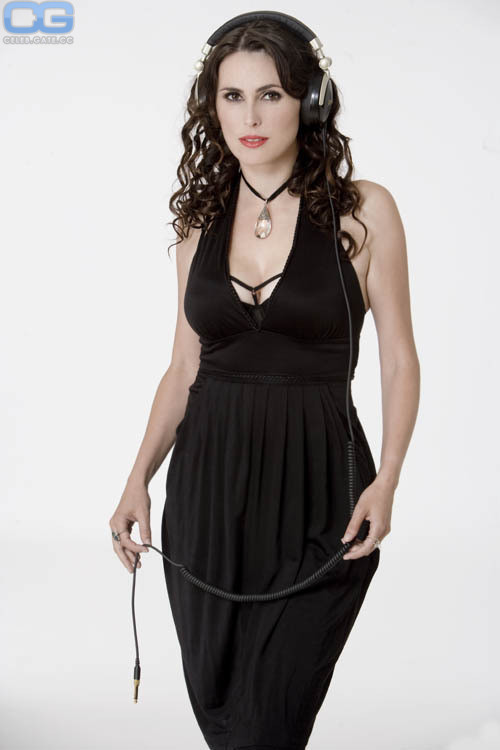 Sharon Den Adel 