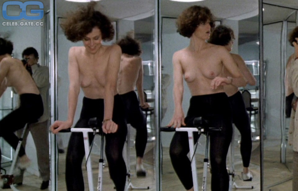 Sigourney Weaver Nude Pics