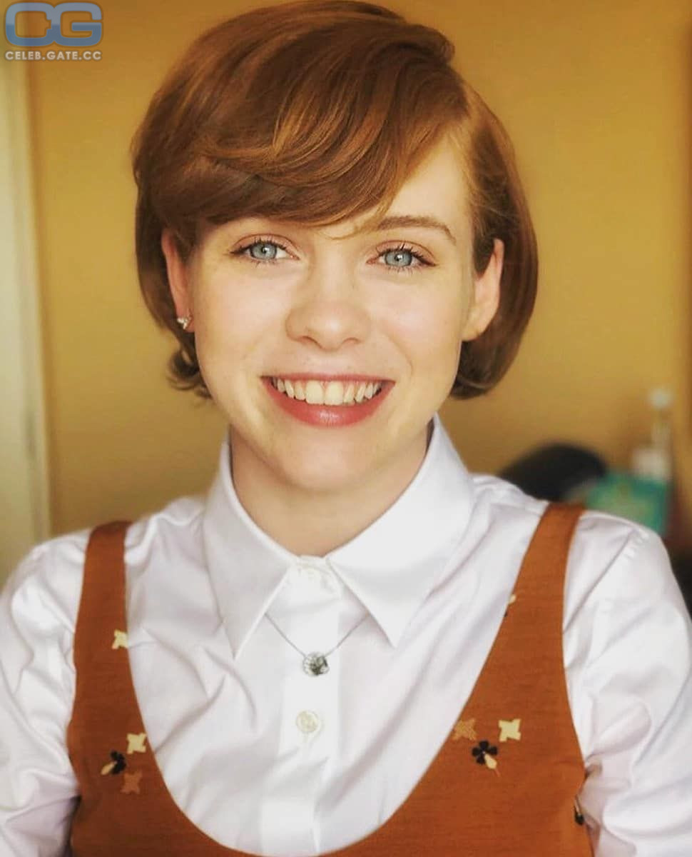 Sophia Lillis sexy