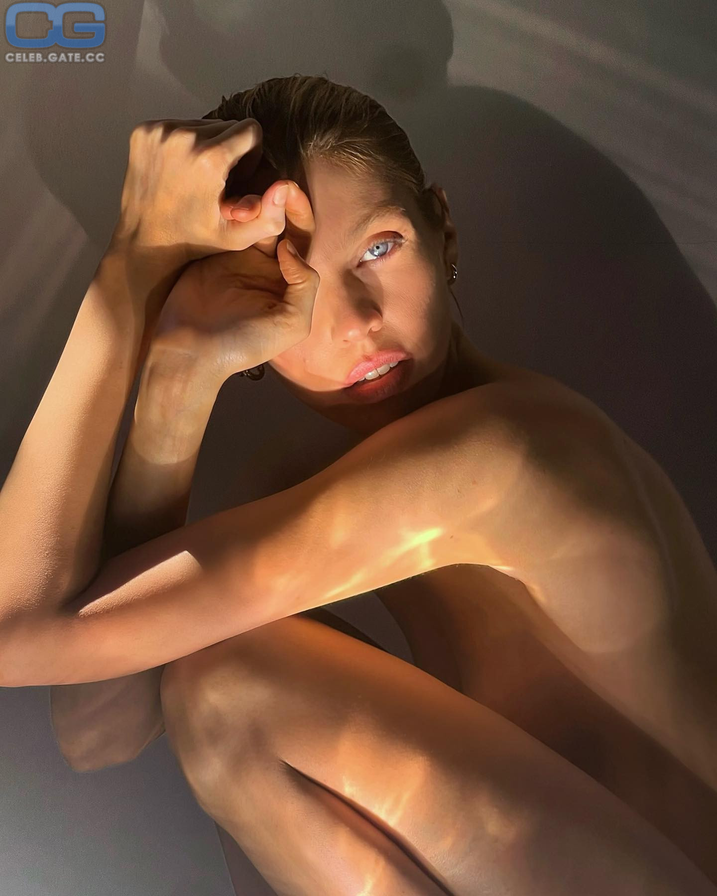 Stella Maxwell 