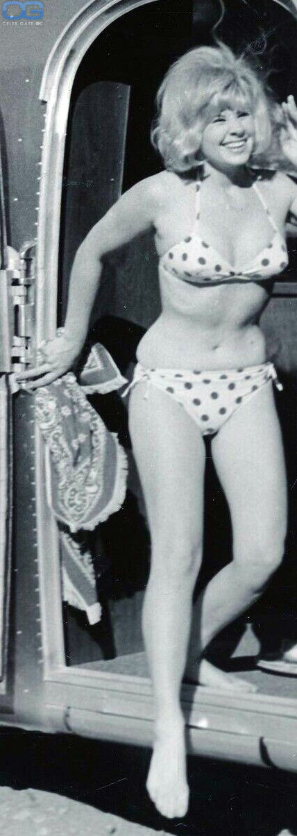 Sue Ane Langdon 