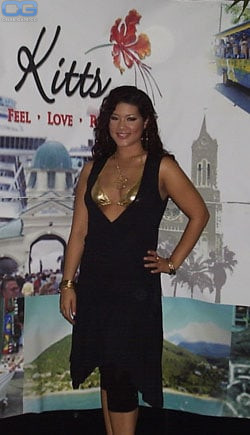 Tessanne Chin hot