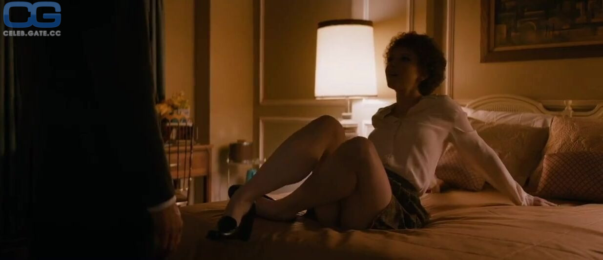 Valorie Curry 