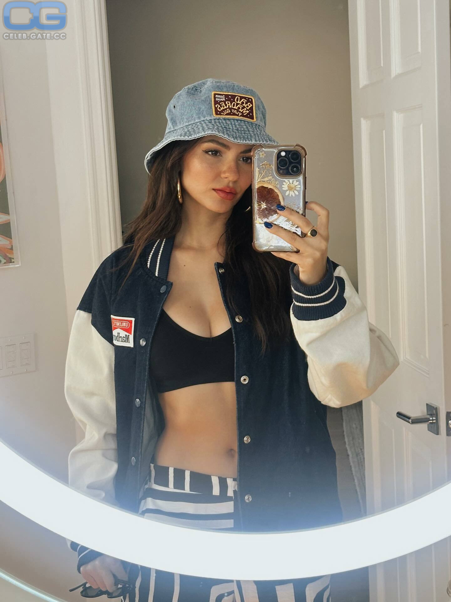 Victoria Justice 