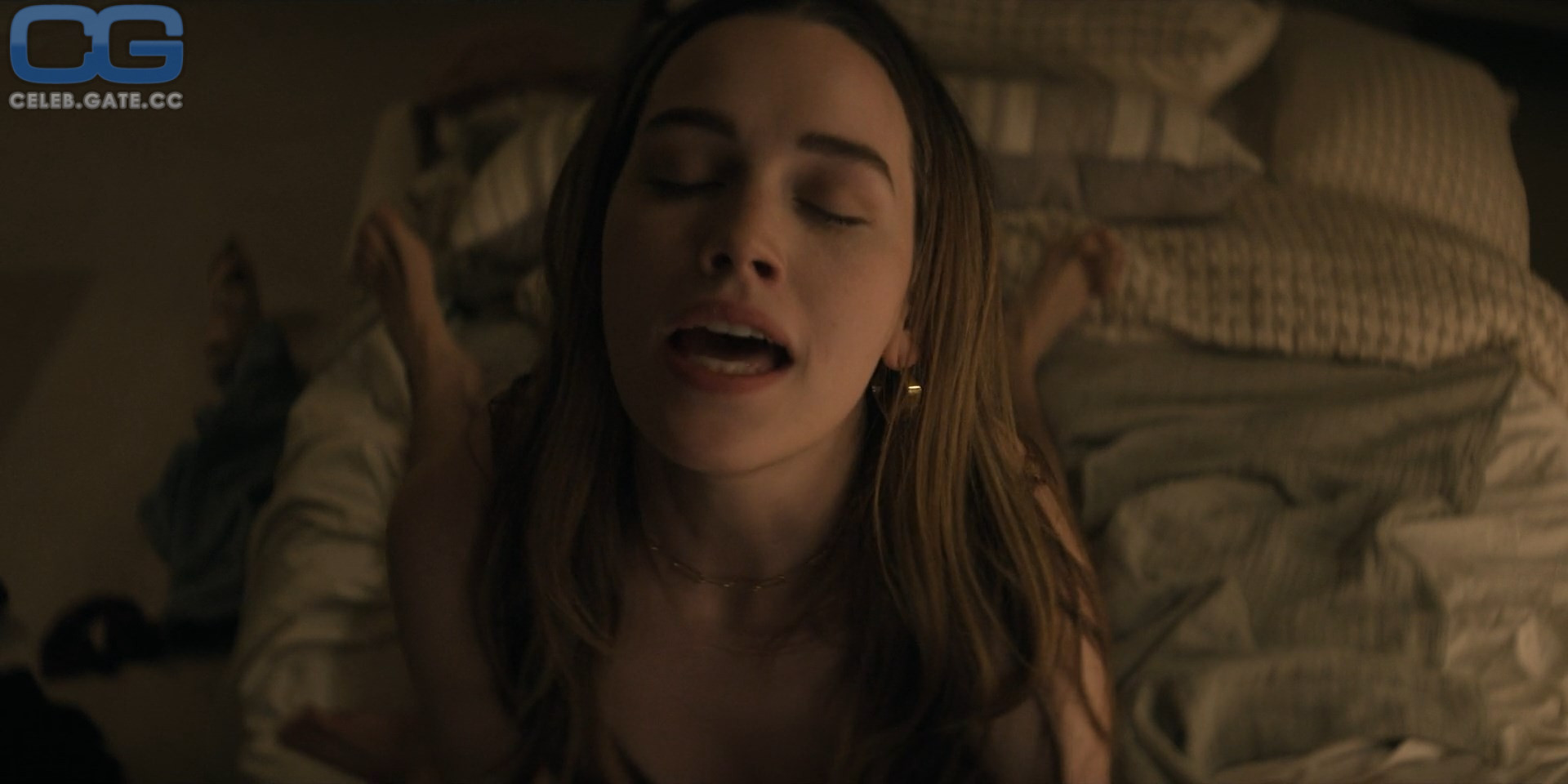 Victoria Pedretti 