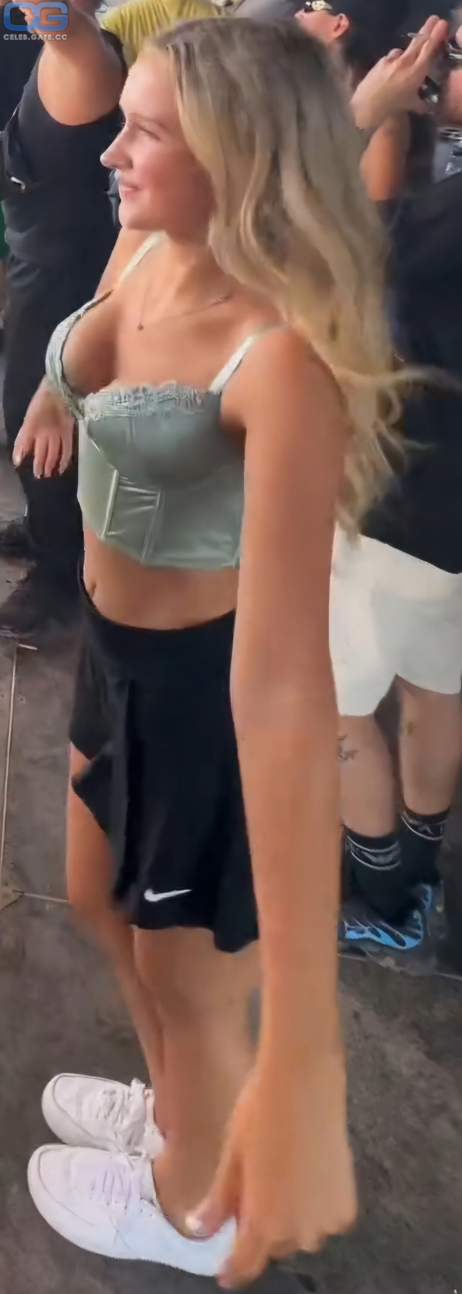 Wieke Langanke 