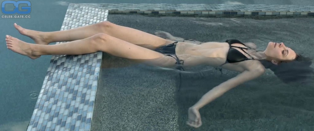 Willa Holland bikini