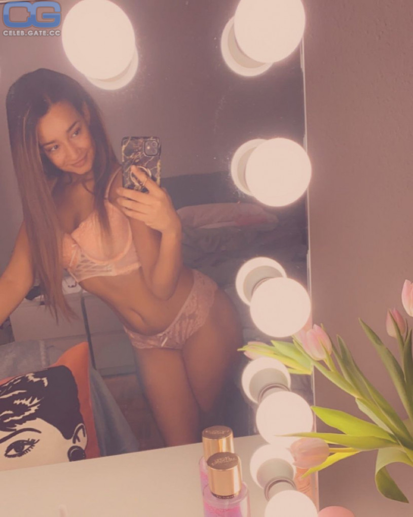 Gabriella De Almeida Rinne Nackt Nacktbilder Playboy Nacktfotos Fakes Oben Ohne